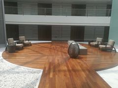 -上海滴水湖皇冠假日酒店