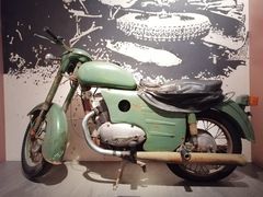 -上海市龙华烈士陵园