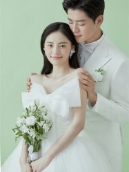 -至臻微拉婚纱摄影