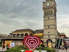 -王府井奥莱临潼小镇(临潼店)