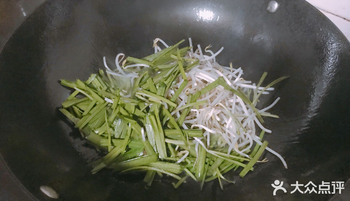 绿配白之韭菜炒绿豆芽了解一些咯