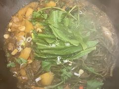 -万里闯关东铁锅炖菜馆(高新旗舰店)