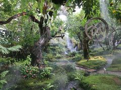 -Chom Cafe and Restaurant