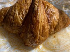 碱水羊角包-OUR Bakery(三里屯太古里店)