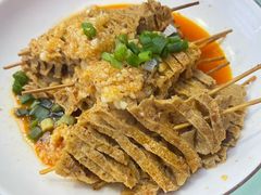 -许西美食一条街