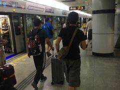 -上海体育馆(地铁站)