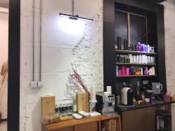 -Hair Co.一间沙龙