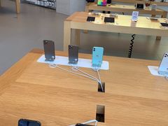 -Apple零售店(华贸购物中心店)
