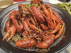-肥肥虾庄·金牌油焖大虾(汉街SKP店)