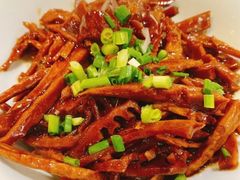 二寸尖笋烤肉饭-君东记本帮面馆(天钥桥路店)