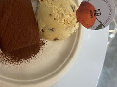 -HUGS coffee(东区店)
