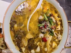 汉中酸菜鱼-江城小馆陕南妈妈菜·全球旅行餐厅(钟楼店)