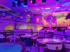 -巴特餐饮6加1音乐餐吧·新疆菜