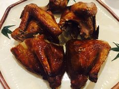 烧乳鸽-沙田新强记烧鹅海鲜酒家