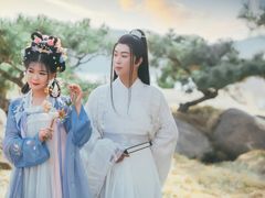 -九月鹰飞汉服摄影工作室