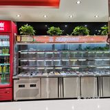 傍晚和同事一起来到张亮麻辣烫万科新城店