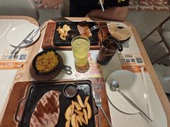 -必胜客(阿罗海店)