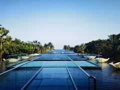 -亚龙湾喜来登·美景台大堂吧