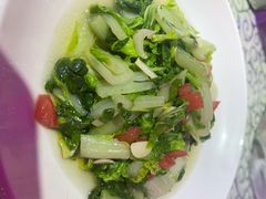 葱油奶白菜-巴特餐饮6加1音乐餐吧·新疆菜