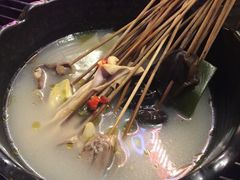 藤椒味的钵钵鸡-何师烧烤·香辣蟹·川菜·30年老品牌(太古里旗舰店)