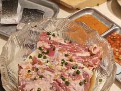 -蚂蚁洞·烤肉大营地(上海静安大悦城店)