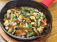 -云海肴·汽锅鸡·云南菜(天山百盛优客店)