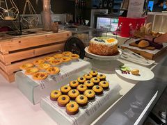 -上海滴水湖皇冠假日酒店