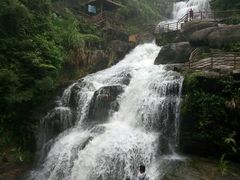 三叠谷瀑布-黄满寨瀑布