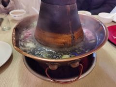 -洞庭洲·防空洞火锅·烧烤·铜锅涮肉(新百广场店)