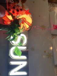 -尚艺造型.剪烫染.接发