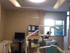 -上海仁爱医院口腔科 · 种植