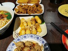 -爆炸头阿姨小四川正宗川味小吃(无任何分店)