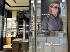 -LensCrafters亮视点·OAKLEY精选(静安嘉里中心店)