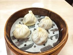 招牌蟹黄小笼包-王家沙点心店(西康路店)