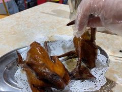 红烧乳鸽-石岐乳鸽村(南海第三分店)