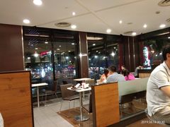 用餐区-肯德基(沪东店)