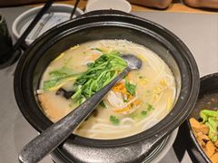 云南过桥米线-云海肴·汽锅鸡·云南菜(高德置地店)