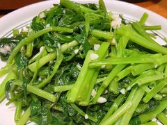 -云海肴·汽锅鸡·云南菜(天山百盛优客店)