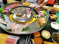 -哈哈碳都·牛肋条无限自助烤肉(宝龙店)