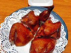 脆皮乳鸽-頂好酒家·经典粤菜(海信广场店)