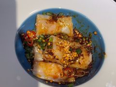 -老牌坊云南鱼豆花火锅(哈西万达店)