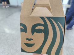 -星巴克(广州南站A18检票口楼上)