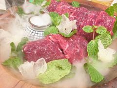 -左庭右院鲜牛肉火锅黑金店(陆家嘴中心店)