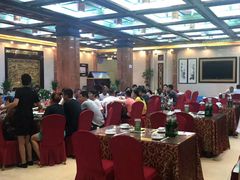 大堂-鹊华居·地道鲁菜·海鲜·融合味(大明湖店)