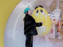 -m豆巧克力世界(上海世茂广场店)