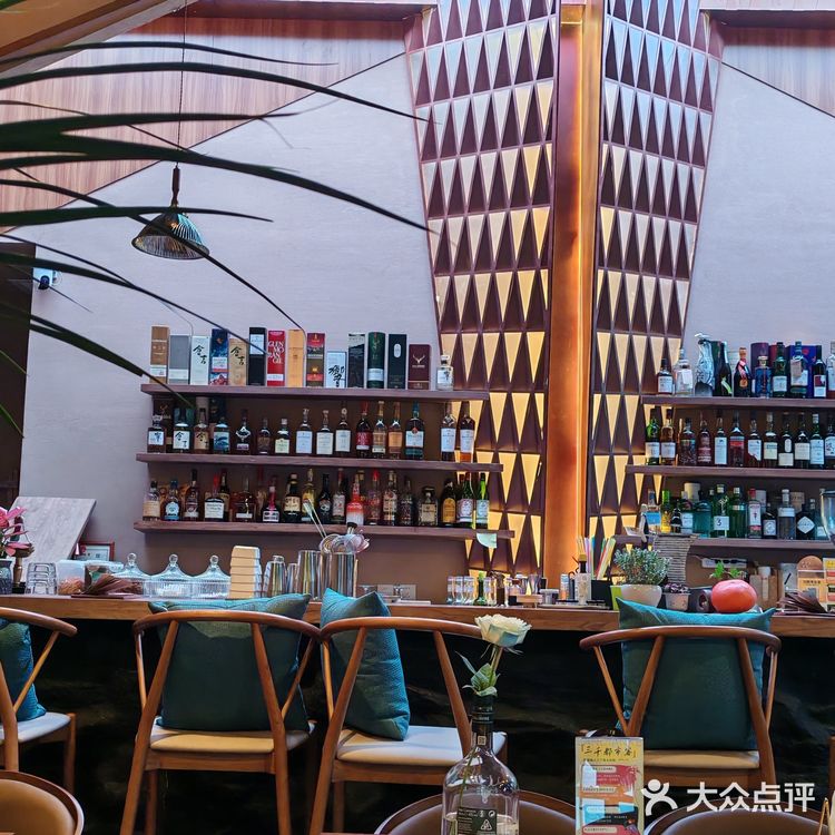 三千客电子闺蜜的咖啡馆，点的芭乐苏打，非常好喝