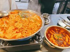 部队汤-富乐满韩国正宗炸鸡韩国料理(虹泉路店)