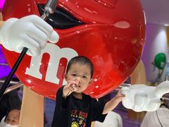 -m豆巧克力世界(上海世茂广场店)