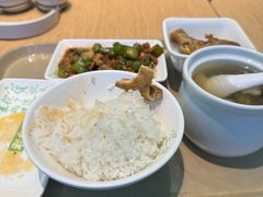 -老乡鸡(西岸凤巢店)
