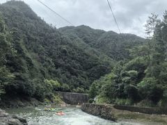 -仙人谷漂流景区